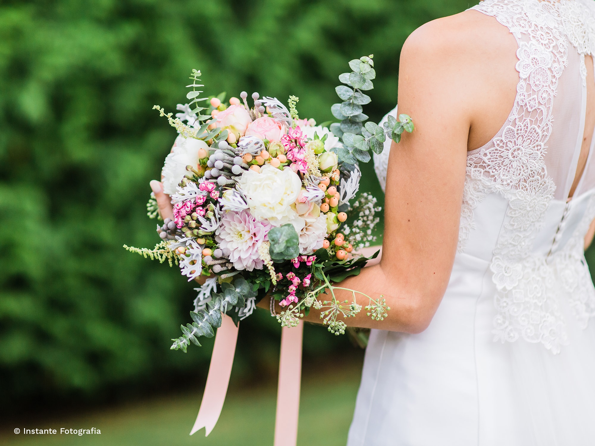 BOUQUET & BOUTONNI&Egrave;RE